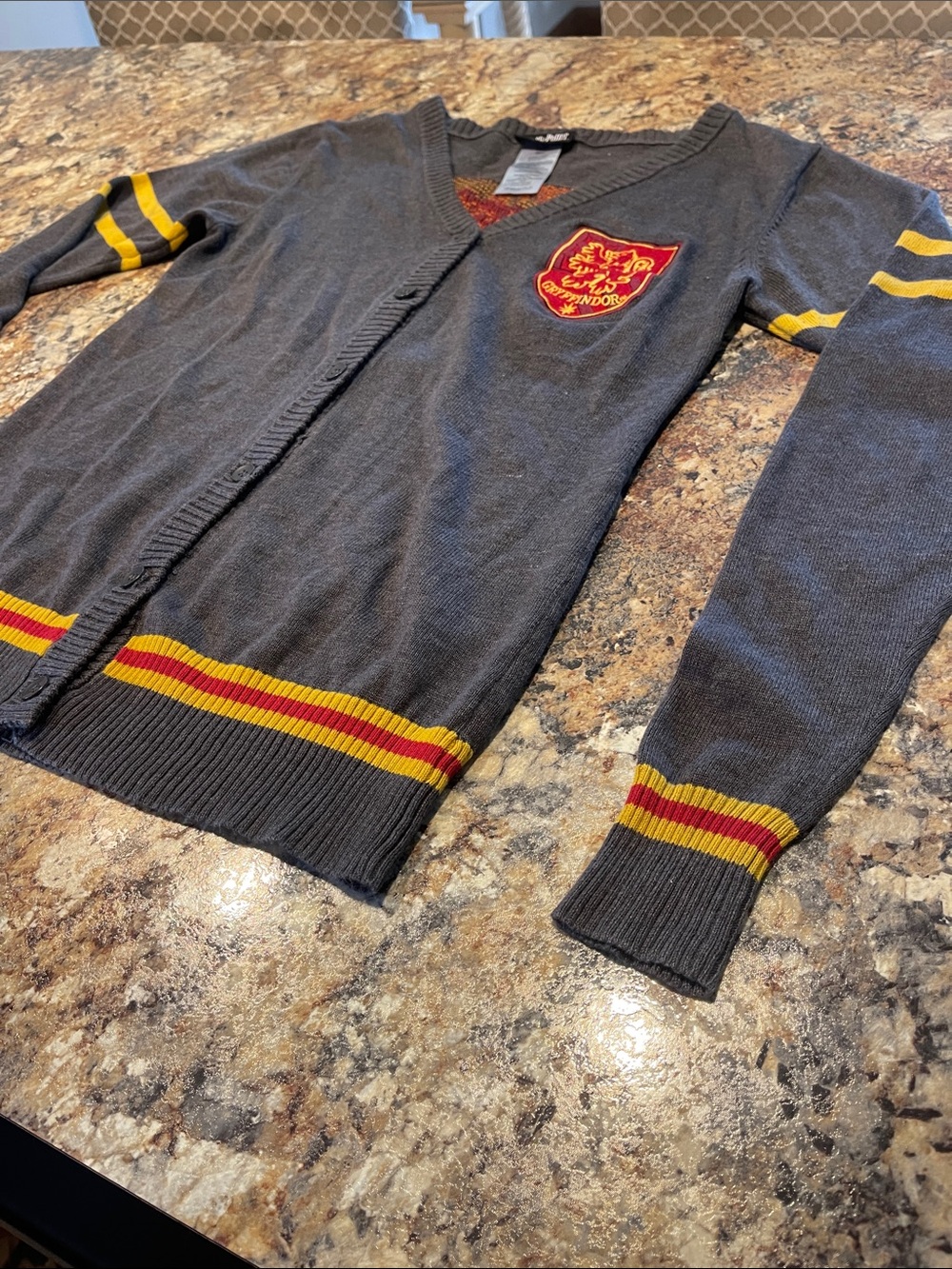 Harry Potter Gryffindor Crest Stripe V-Neck Cardigan - Small - Picture 4 of 7
